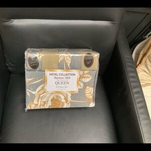 6 piece Queen sheet set